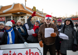 Diciembre 19, 2019: State Senator Art Haywood joined POWER to Carol for A McRaise event outside of the Chelten Avenue McDonald’s.  This was an effort to get owner Derek Giacomantonio to raise the wage of his employees to $15 an hour.