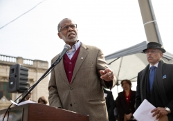 Abril 2, 2019: As a tribute to the legacy of the Rev. Dr. Martin Luther King Jr. and his fight for poor and working people, Senator Art Haywood joined members of the Pennsylvania Senate Democratic Caucus in the launch of a 30-day campaign to address poverty and economic insecurity in the commonwealth.