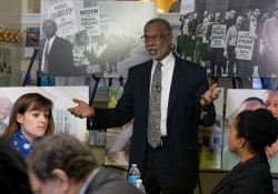 Diciembre 12, 2018 – State Senator Vincent Hughes and State Senator Art Haywood joined, activists, advocates, and community organizations for a roundtable discussion on the Fair Housing Act of 1968.