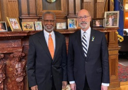 Marzo 30, 2022: Senator Haywood meets with Governor Wolf at the State Capitol in Harrisburg.