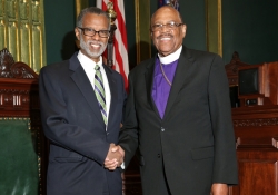 November 17, 2015: Bishop Morris Gives Prayer before the Senate