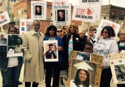 April 25, 2015: Joining the Brady Campaign and Mothers in Charge to Protest Bad Apple Gun Dealers
