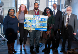 December 2, 2019 – Senator Art Haywood (D-Montgomery/Philadelphia) joined local elected officials for a dual event focused on economic justice: Senator Haywood announced the People’s Budget and the completion of the Poverty Report at the Johnson House Historic Site in Germantown.