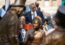 Junio 15, 2021: Senator Art Haywood speaks at  Toni Morrison Bench Dedication Harrisburg as part of first African American monument